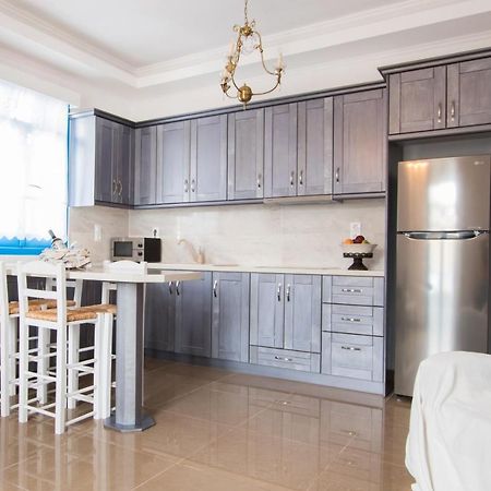 Poseidon Luxury Apartment Foinikion Exterior photo