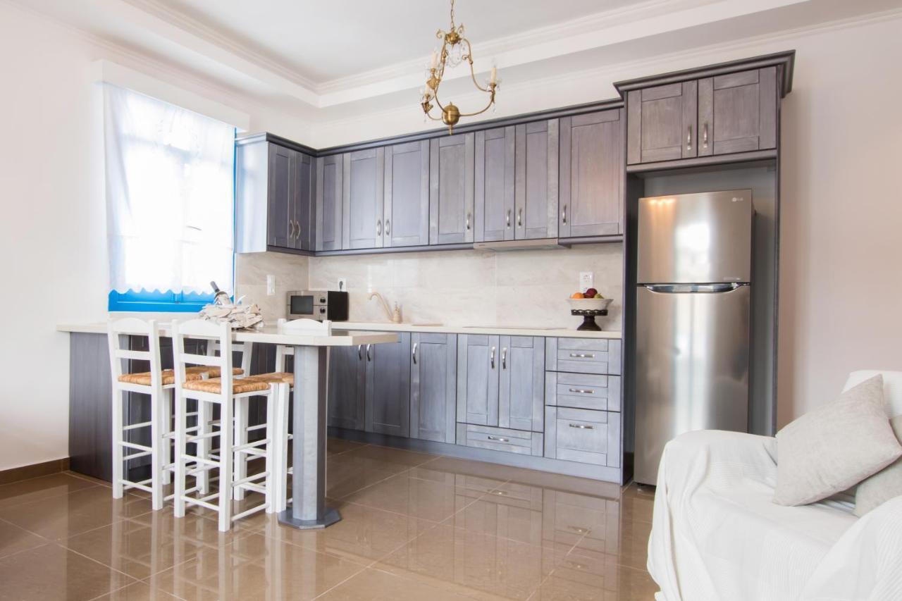 Poseidon Luxury Apartment Foinikion Exterior photo