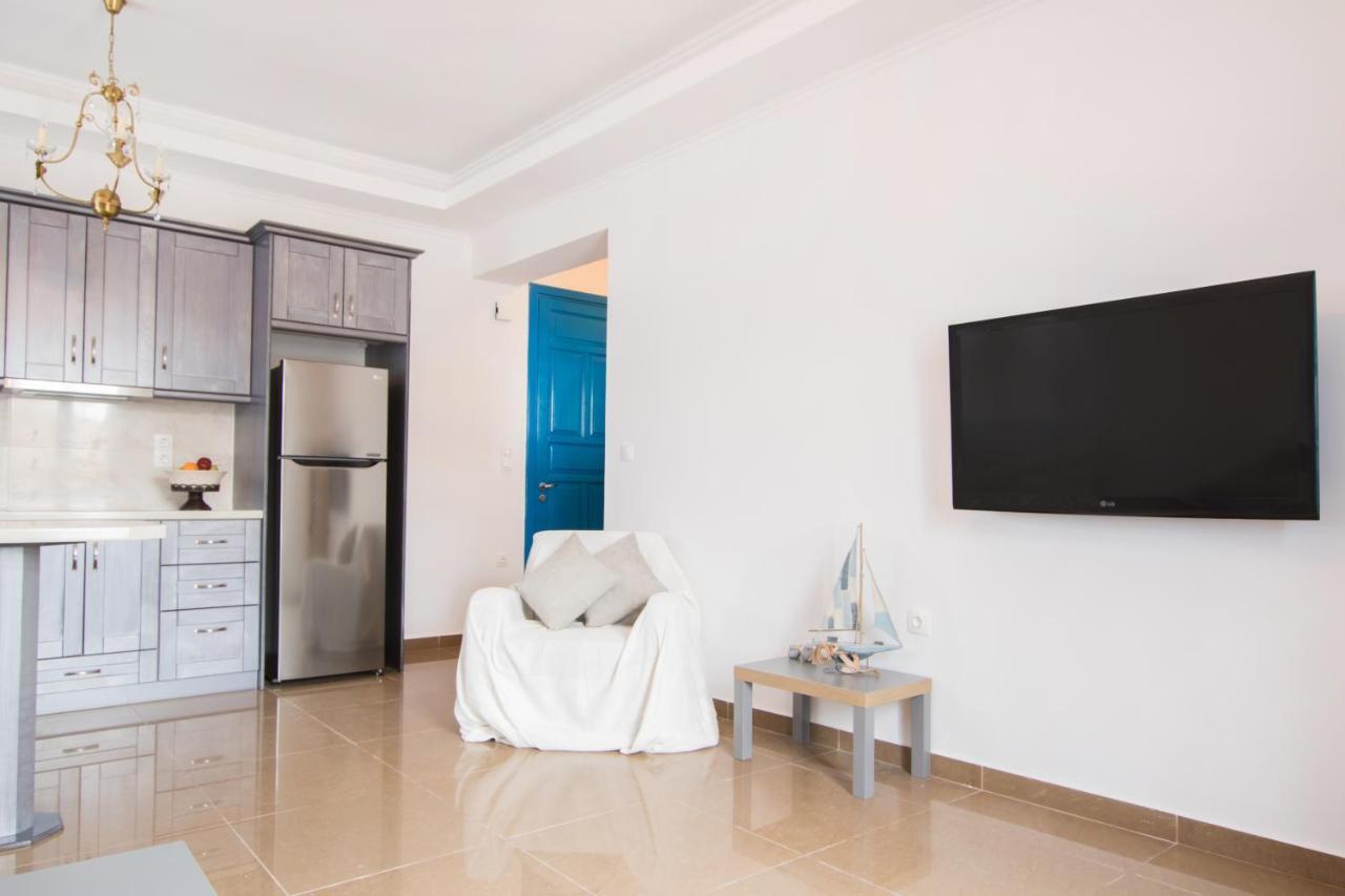 Poseidon Luxury Apartment Foinikion Exterior photo
